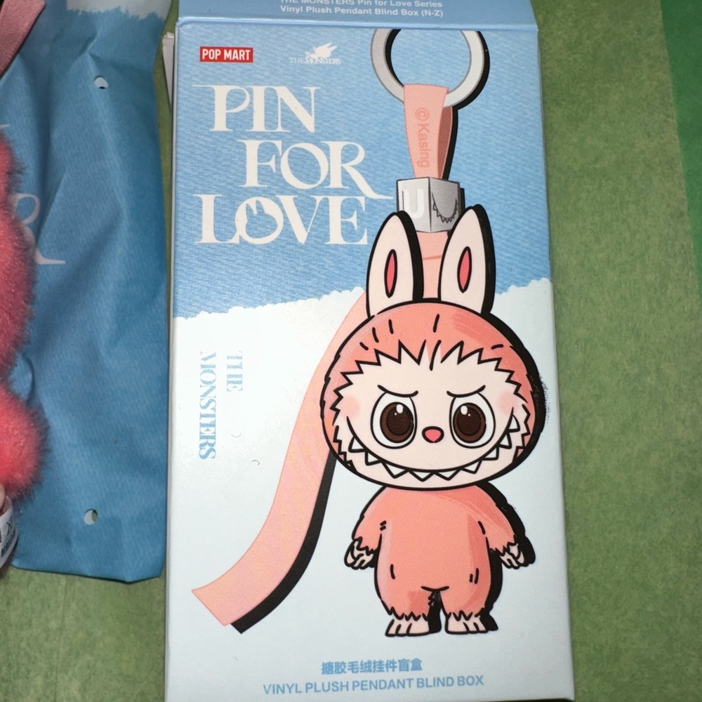 Labubu pin for love confirmed N authentic The Monsters Popmart - Picture 2 of 4